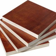 清水建筑模板有哪些特点，清水建筑模板的操作